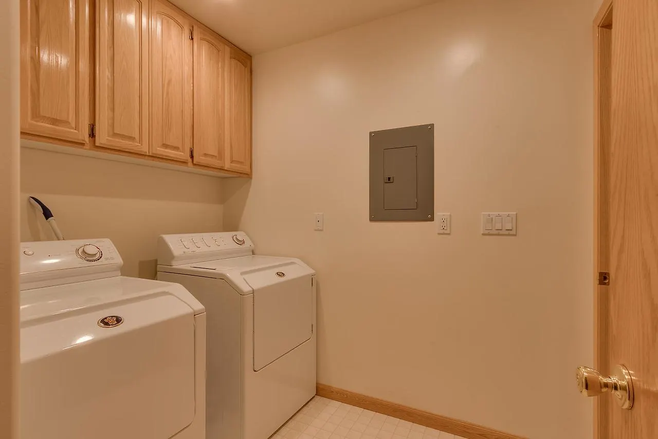Black Bear Villa - Four Bedroom Home South Lake Tahoe