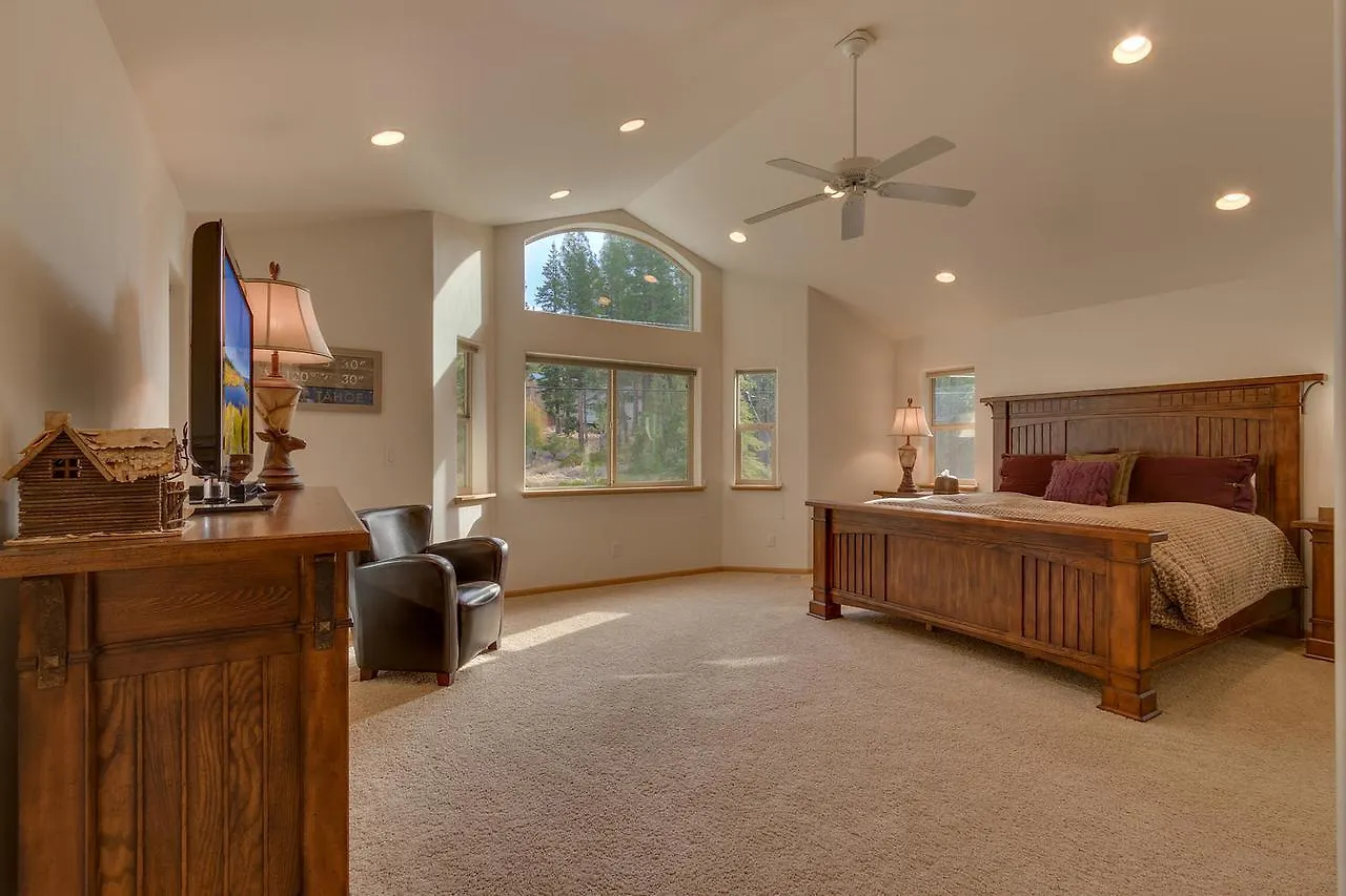Black Bear Villa - Four Bedroom Home South Lake Tahoe 0*,  United States