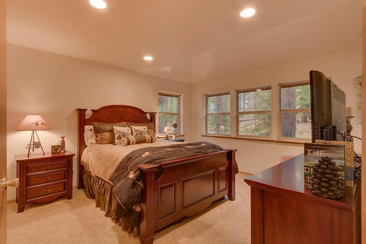 Black Bear Villa - Four Bedroom Home South Lake Tahoe Holiday home