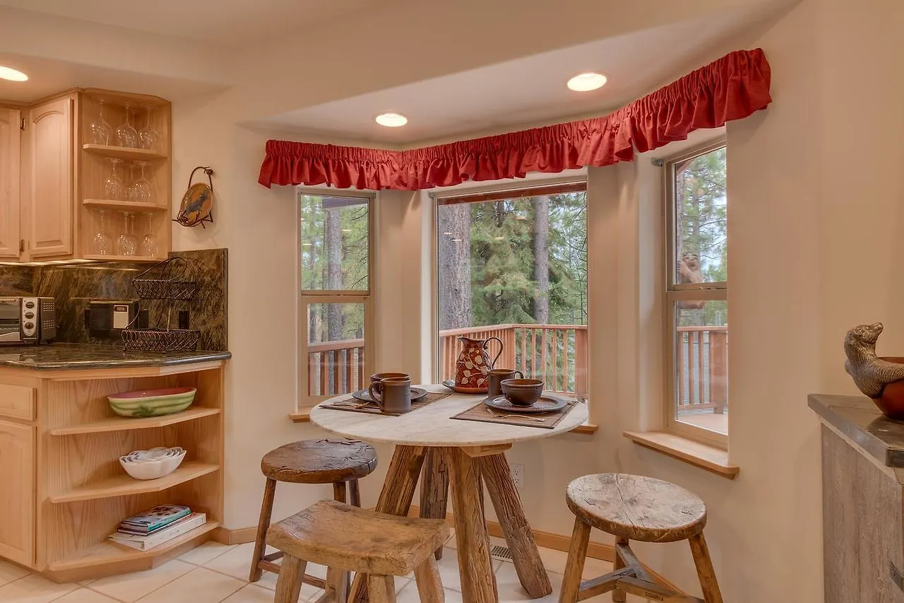 Black Bear Villa - Four Bedroom Home South Lake Tahoe Holiday home